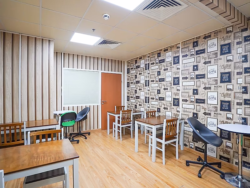 Fully Furnished 12 sqm Office for Rent in Al Corniche - Photo 7
