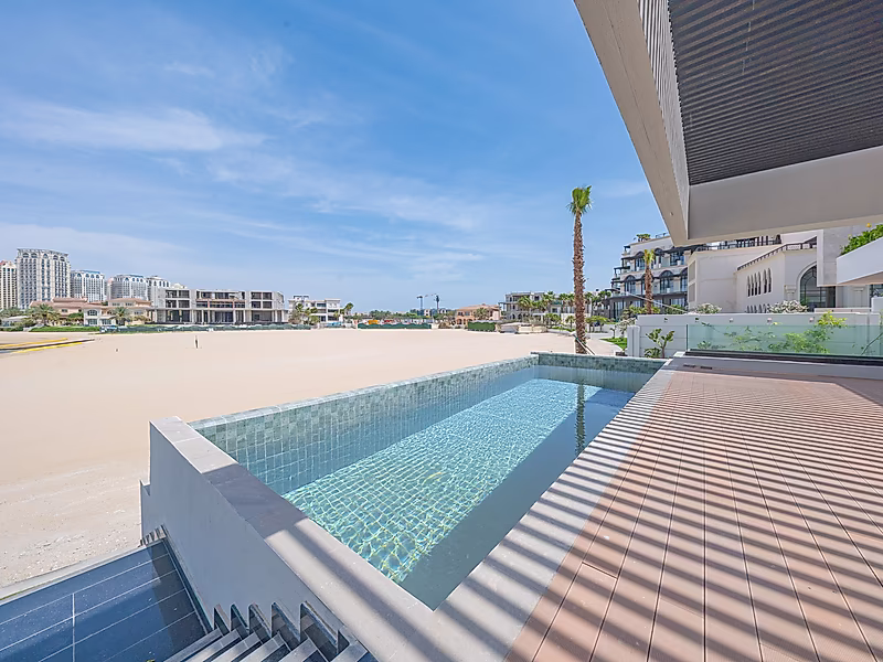 Luxury Living | Standalone Villa in La Plage - Photo 1