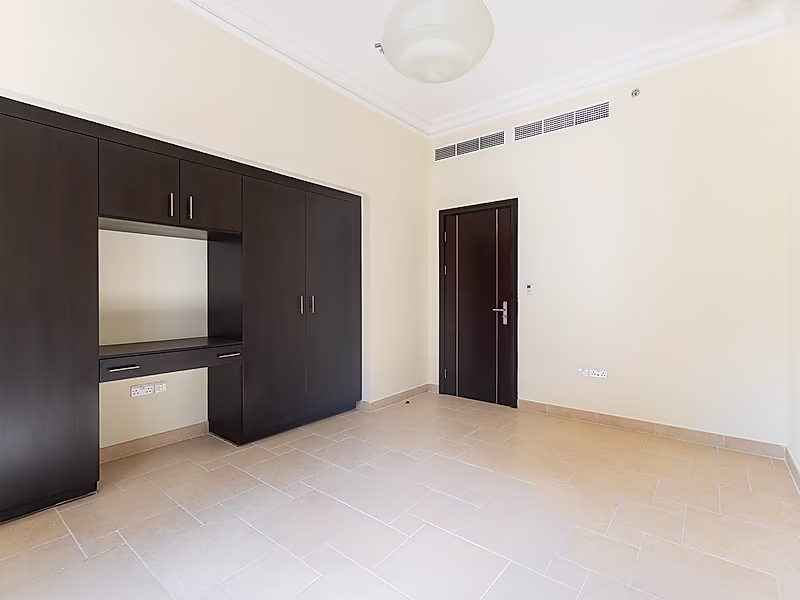 STYLISH LIVING | LUXURY 3 BEDROOM APARTMENT | PEARL - Photo 5