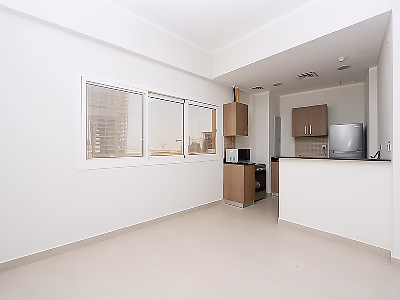Best Deal | 3BR+Maid Room & 5-Bathrooms | Fox Hills - Photo 1