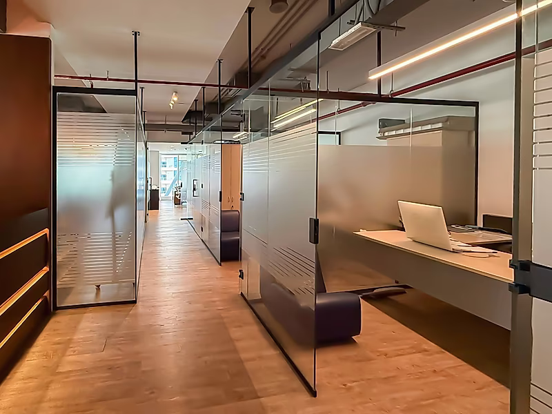 F/Fitted Premium Office 215Sqm Lusail Marina - Photo 3