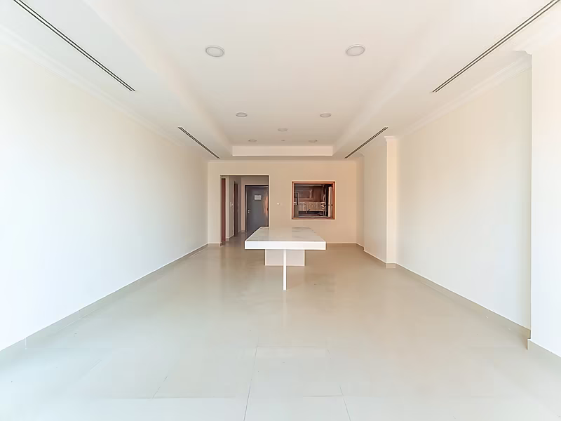 BEST PRICE! MONTH FREE WELL MAINTAINED 2BR | PORTO - Photo 1