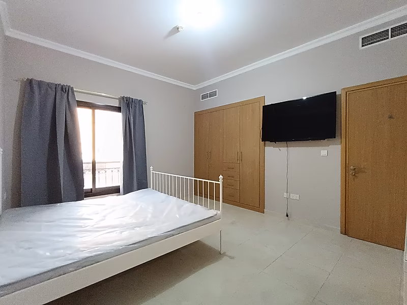 PRIME AND REFINED 3 BEDROOM APARTMENT | READY TO MOVE | FOX HILLS - Photo 7