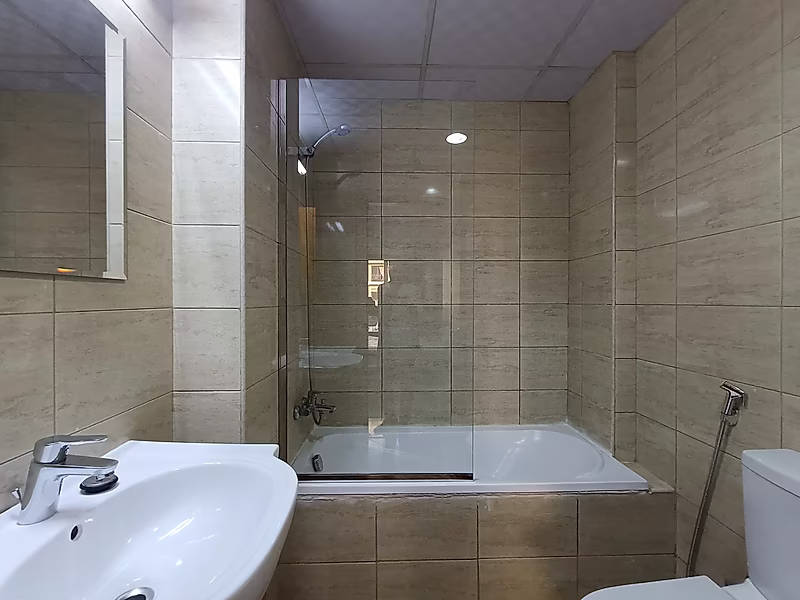 PRIME AND REFINED 3 BEDROOM APARTMENT | READY TO MOVE | FOX HILLS - Photo 8