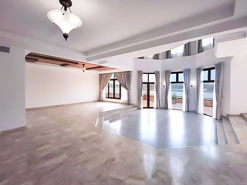 5BR+MAID COMPOUND VILLA | WEST BAY LAGOON - Photo 3