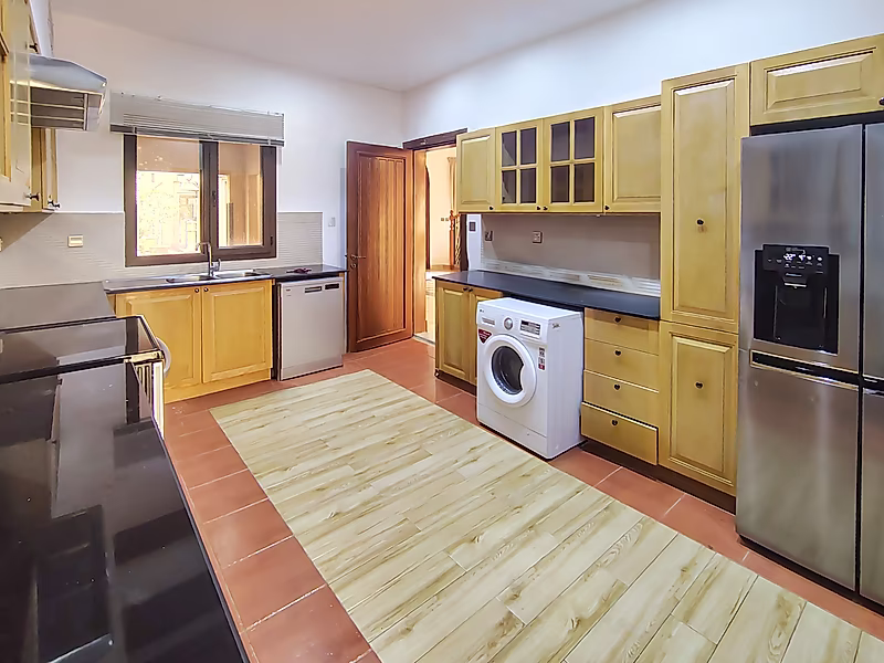 5BR+MAID COMPOUND VILLA | WEST BAY LAGOON - Photo 7