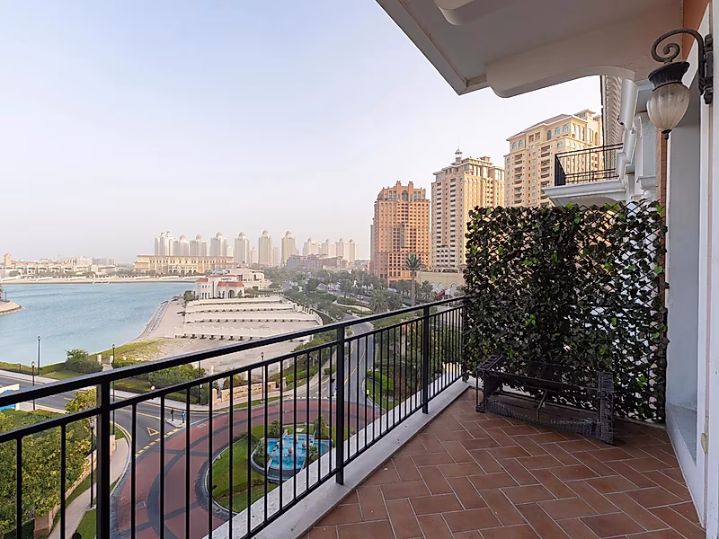 Elegant 1BR Waterfront Living | Qanat Quartier - Photo 11