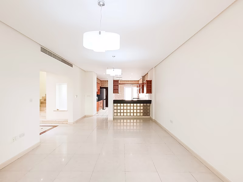 FRIENDLY 4BR + MAID COMPOUND VILLA | AL WAAB - Photo 2
