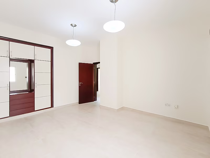 FRIENDLY 4BR + MAID COMPOUND VILLA | AL WAAB - Photo 5