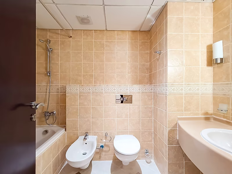 FRIENDLY 4BR + MAID COMPOUND VILLA | AL WAAB - Photo 7