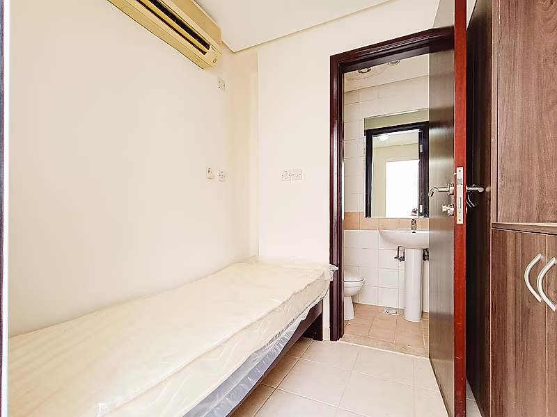 FRIENDLY 4BR + MAID COMPOUND VILLA | AL WAAB - Photo 16
