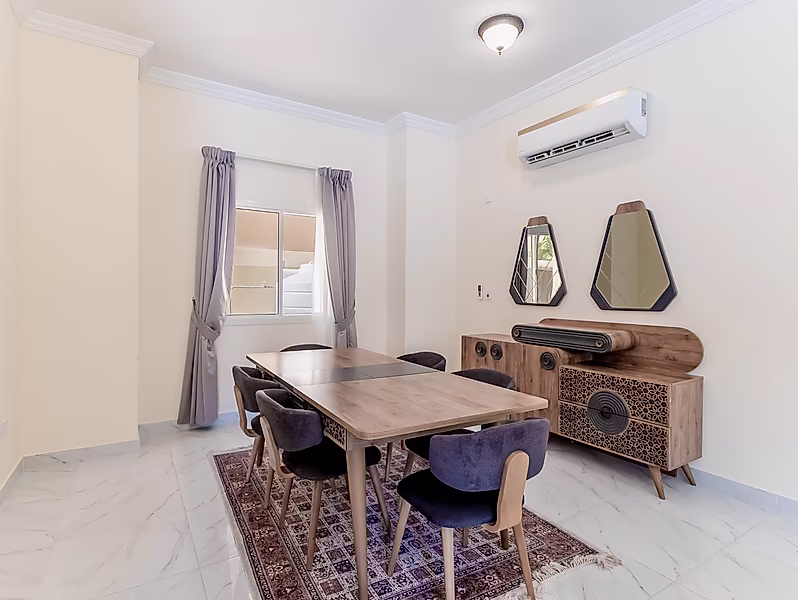 SPACIOUS 5BR UNFURNISHED COMPOUND VILLA - Photo 5