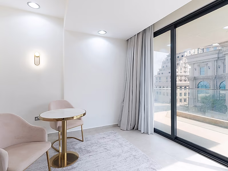 Luxury 1BR Apartment | Prime Location - Photo 4