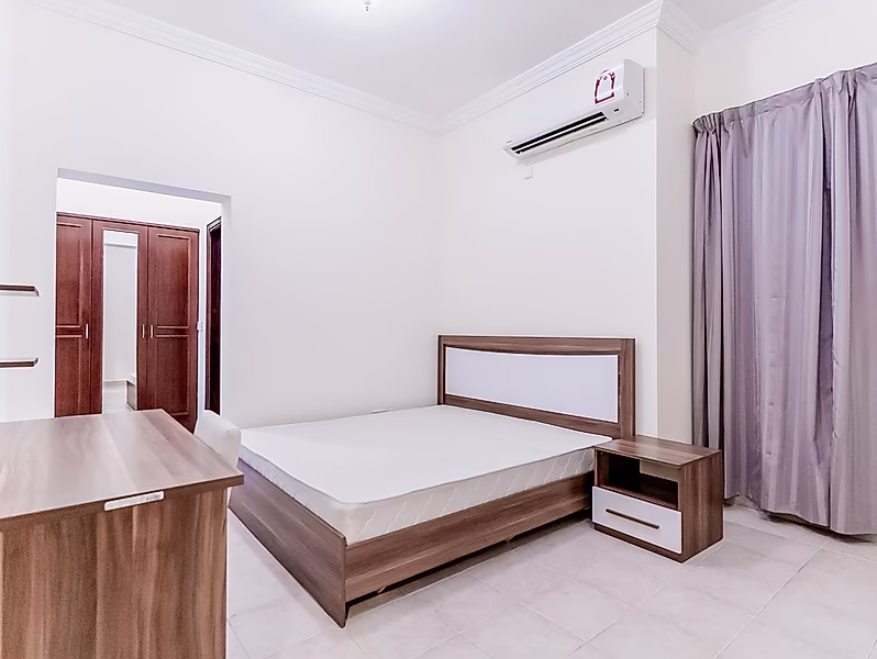 SPACIOUS 5BR UNFURNISHED COMPOUND VILLA - Photo 9