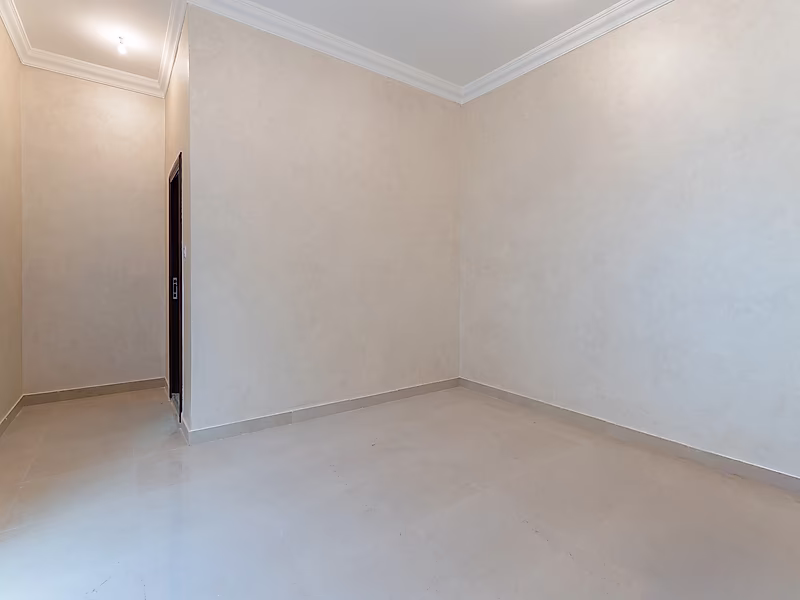 Standalone Villa for Sale – Umm Ebairiya - Photo 5