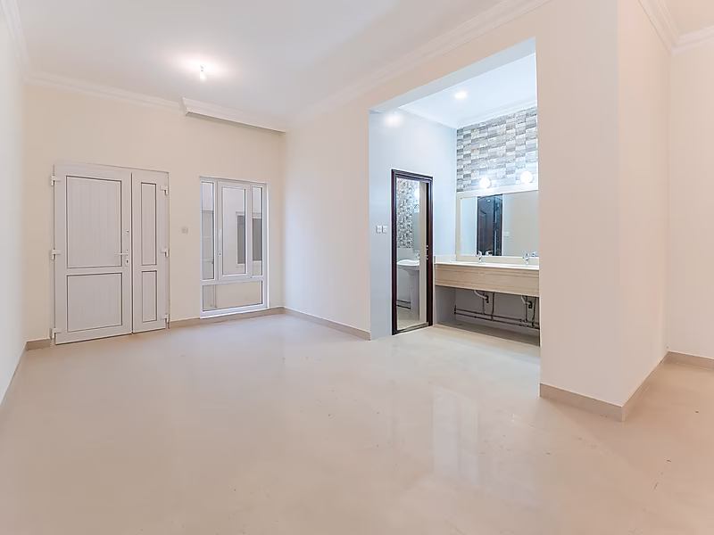 Standalone Villa for Sale – Umm Ebairiya - Photo 8