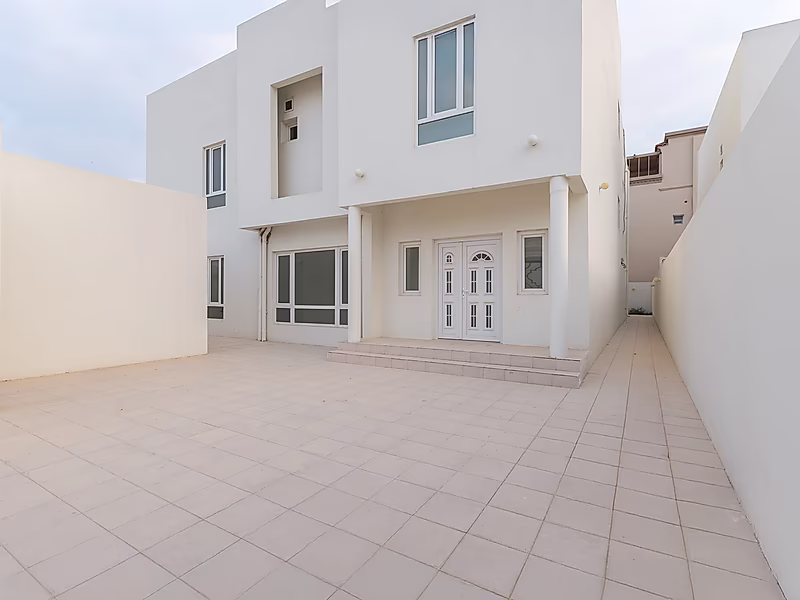 Standalone Villa for Sale – Umm Ebairiya - Photo 24
