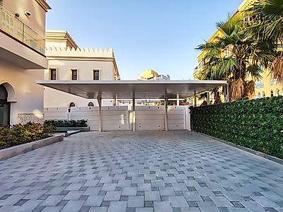 DIRECT SEA-FRONT ACCESS 5BR+M VILLA | LA PLAGE