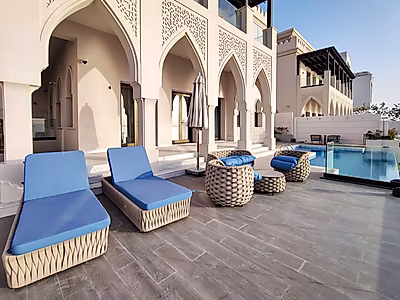 DIRECT SEA-FRONT ACCESS 5BR+M VILLA | LA PLAGE