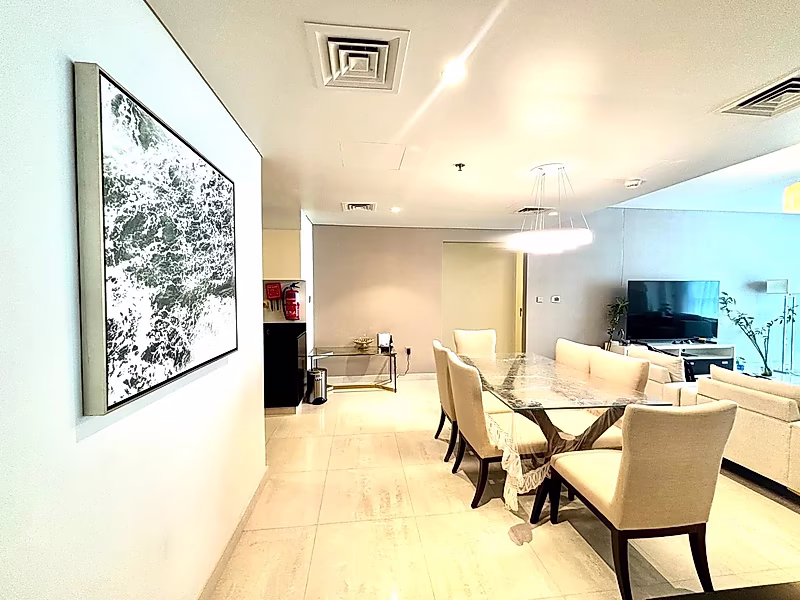 ELEGANT 3 BEDROOM APARTMENT | SPACIOUS LAYOUT | LUSAIL MARINA - Photo 11