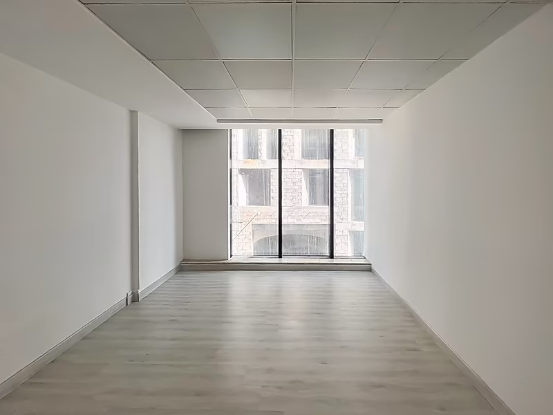 Fully Fitted 208 sqm Office in Al Sadd - Photo 6
