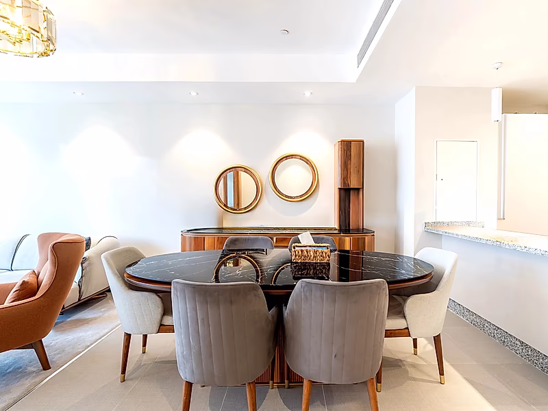 BILLS INCLUDED | LUXURIOUS 2 BEDROOM | VENDOM PALACE - Photo 3