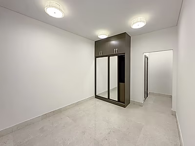 3-BEDROOM APARTMENT SEMI FURNISHED IN KHEESA