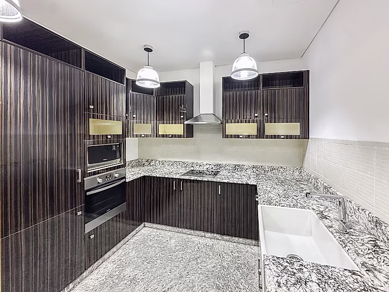 3-BEDROOM APARTMENT SEMI FURNISHED IN KHEESA - Photo 9