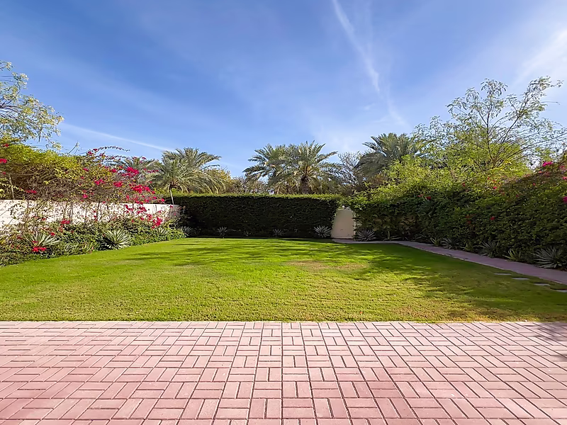 MODERN SPACIOUS 4+M VILLA | GARDEN | LAGOON - Photo 14