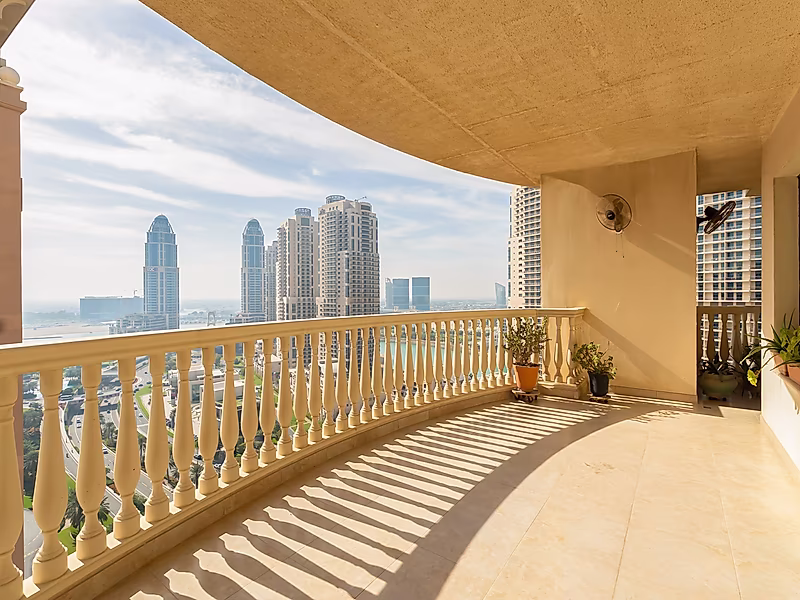 LUXURY 3 BEDROOM + MAID WITH STUNNING VIEW | PORTO ARABIA - Photo 2