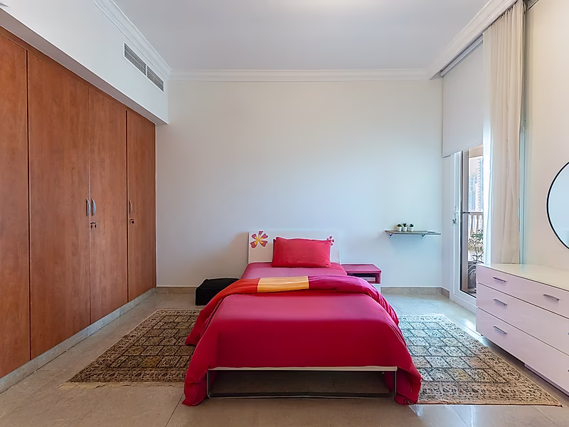 LUXURY 3 BEDROOM + MAID WITH STUNNING VIEW | PORTO ARABIA - Photo 5