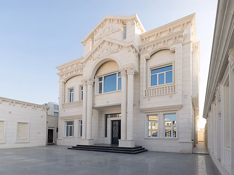 GRAND VILLA WITH PRIVATE SPACES AND ELEGANT DESIGN | ONAIZA - Photo 1