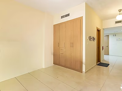 READY INVESTMENT STUDIO WITH BALCONY | FOX HILLS
