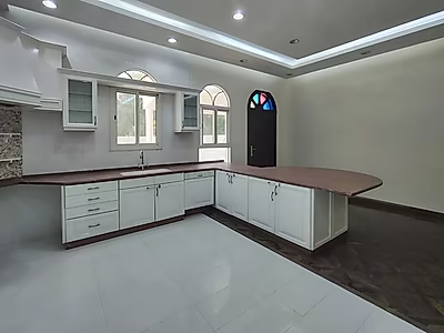 Luxurious 5BR Villa | Modern Comfort Awaits