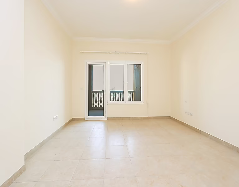 GREAT BUY | SEMI FURNISHED 2 BEDS | PORTO ARABIA - Photo 8