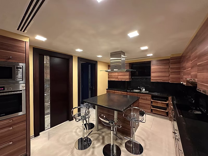 BEST DEAL I MODERN LUXURY | 5 BEDROOMS + 2 MAIDS ROOMS APARTMENT | PORTO ARABIA - Photo 5