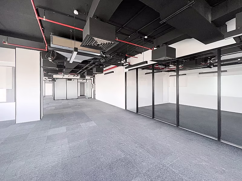 250 SQM Semi-Fitted Office | Prime Tower in Lusail Marina - Photo 5