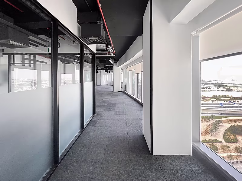250 SQM Semi-Fitted Office | Prime Tower in Lusail Marina - Photo 6