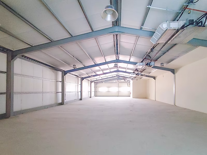 FULLY EQUIPPED COLD STORAGE IN A PRIME LOCATION - Photo 14