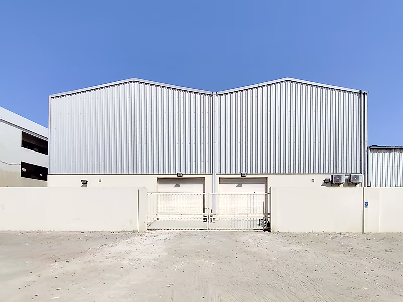 FULLY EQUIPPED COLD STORAGE IN A PRIME LOCATION - Photo 1