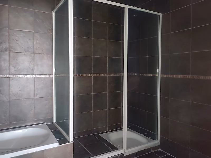 MODERN 3BR + MAID COMPOUND VILLA AIN KHALED - Photo 4