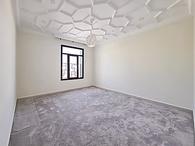 SPACIOUS LUXURY VILLA FOR SALE IN AL SAKHAMA - IDEAL FOR LARGE FAMILIES