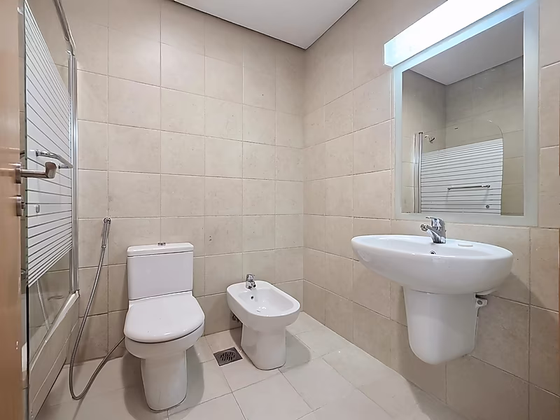 STUNNING 2BR + MAID | HIGH FLOOR APARTMENT | ZIGZAG TOWER - Photo 8