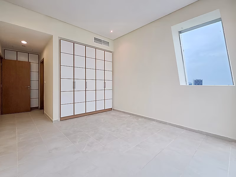 STUNNING 2BR + MAID | HIGH FLOOR APARTMENT | ZIGZAG TOWER - Photo 9