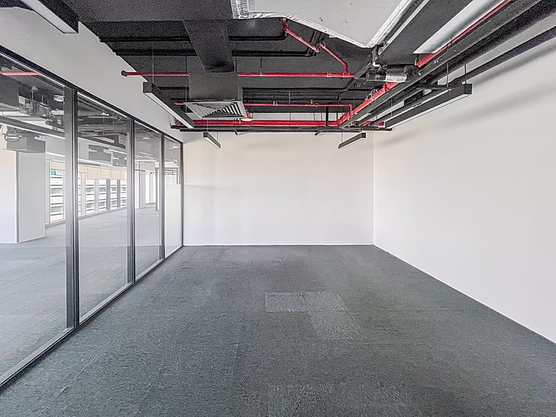250 SQM Semi-Fitted Office | Prime Tower in Lusail Marina - Photo 7