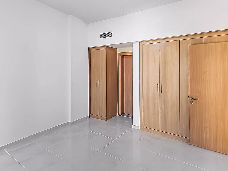 Chic 2BR Apartment | Exquisite Finishes - Photo 6