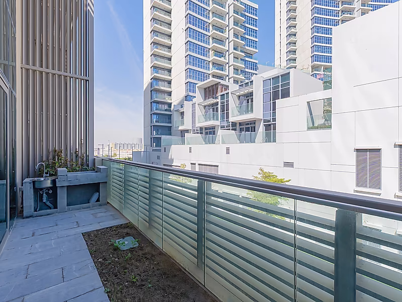 Best-Priced Seef Townhouse | 3BR + Maid | 214 SQM | Prime Investment - Photo 2