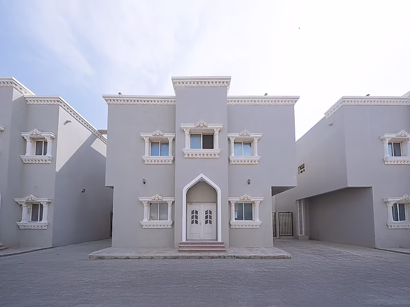 A Quiet Address, A Rare Opportunity – Standalone Villa Living - Photo 1