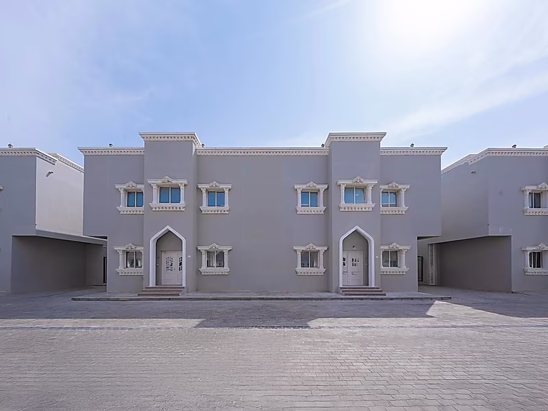 Stunning 4+BR Villa with Private Garden - Photo 1