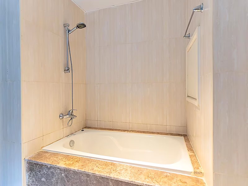 BEST DEAL: SEA VIEW HIGH FLOOR 1-BR APARTMENT - Photo 6